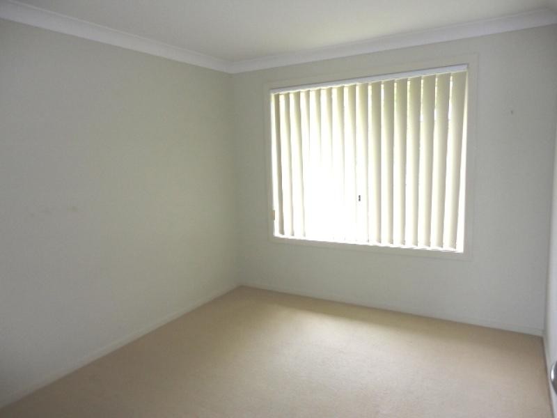 4 CRYSTAL PLACE, Upper Coomera QLD 4209