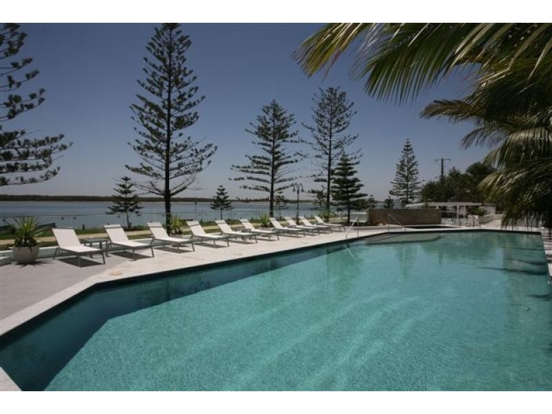430 Marine Parade, Biggera Waters QLD 4216