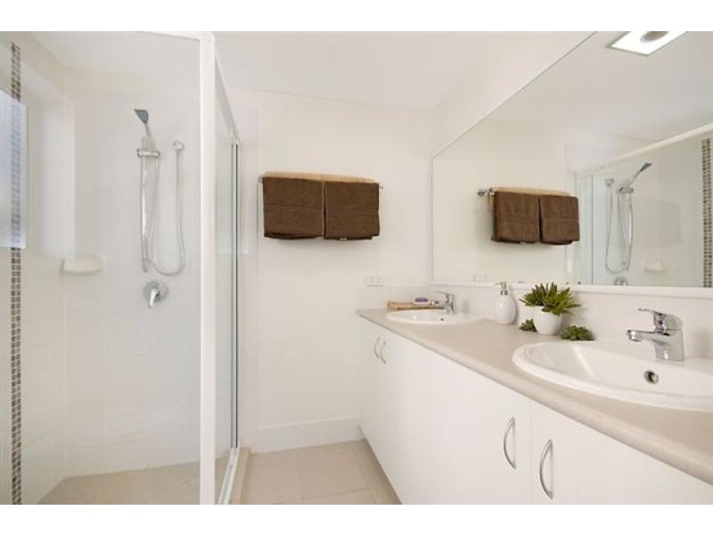 1 Hinterland Drive, Mudgeeraba QLD 4213