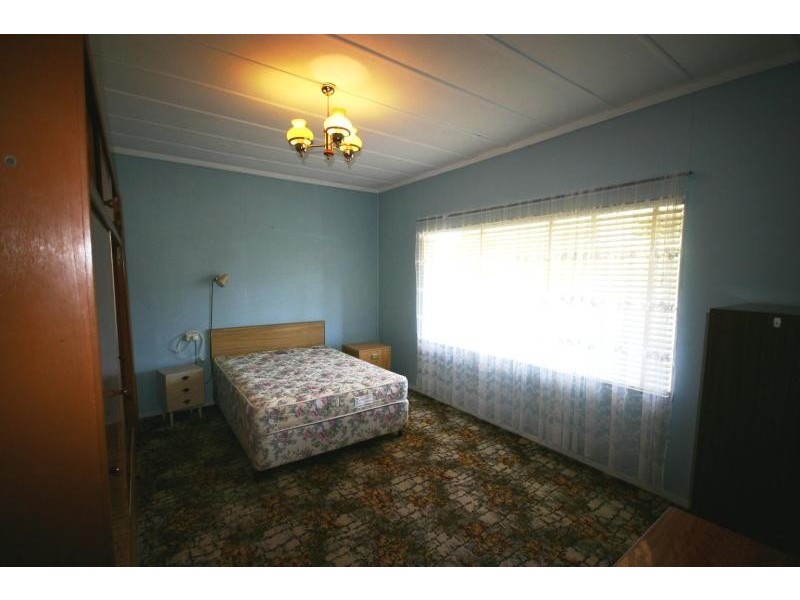 10 Ninth Street, Warragamba NSW 2752