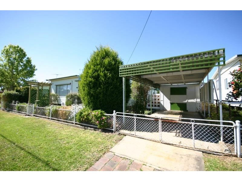 10 Ninth Street, Warragamba NSW 2752