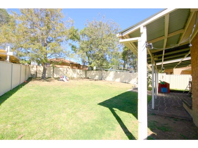 16 Antonia Crescent, Cranebrook NSW 2749