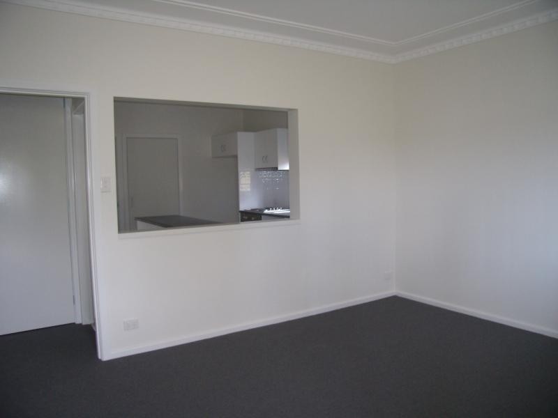 6 Tenth Street, Warragamba NSW 2752