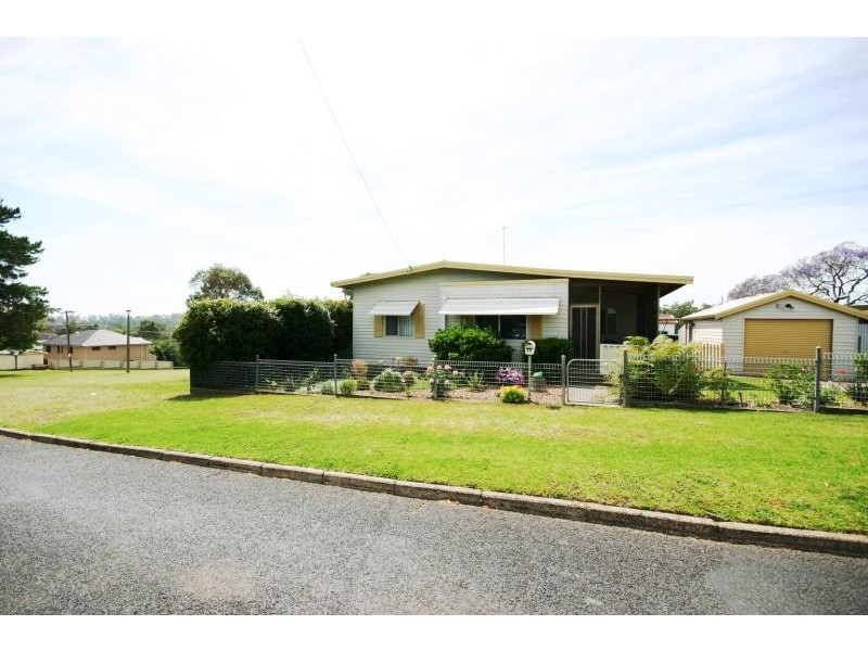 48 Third Street, Warragamba NSW 2752