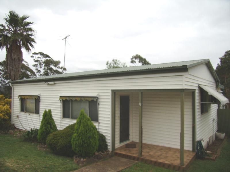 13 Ninth Street, Warragamba NSW 2752