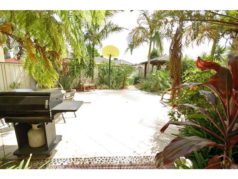 8 Nullaga Way, Claremont Meadows NSW 2747