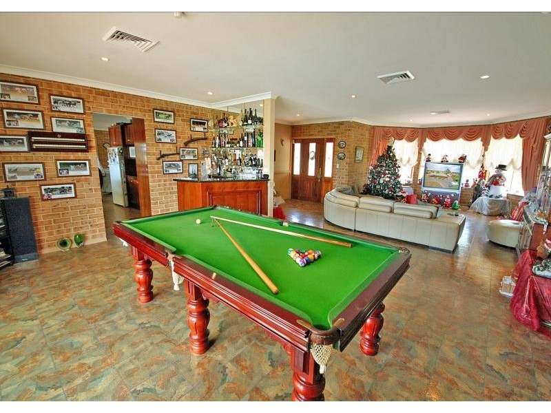 240 Luddenham Road, Orchard Hills NSW 2748