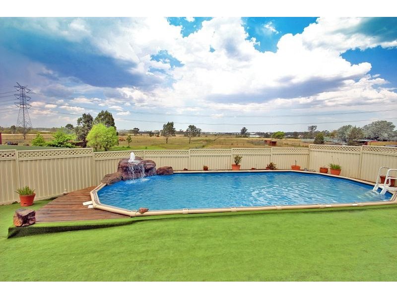 240 Luddenham Road, Orchard Hills NSW 2748