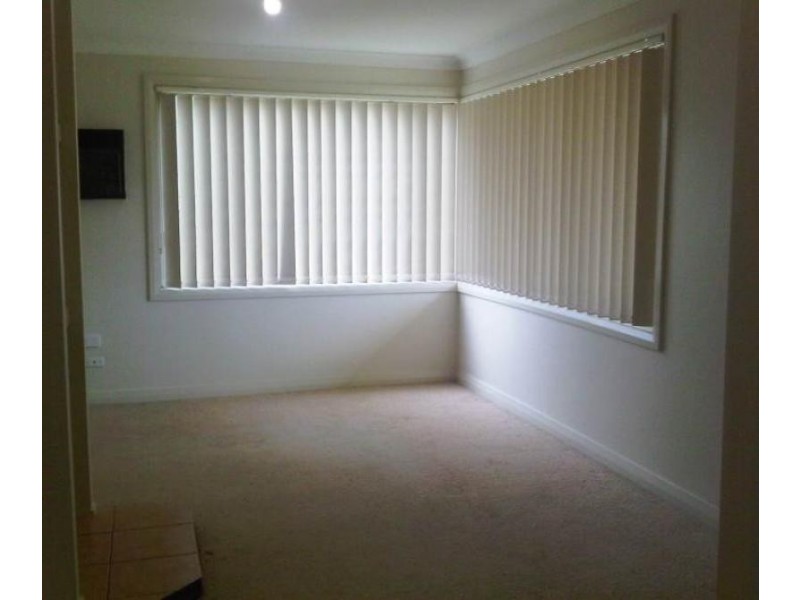 8 Jason Avenue, South Penrith NSW 2750