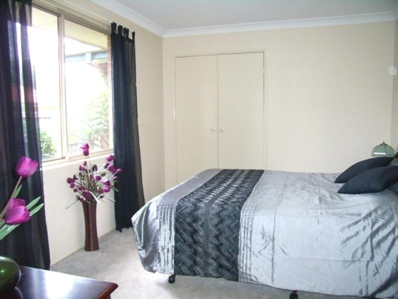 6 Bluewren Close, Glenmore Park NSW 2745