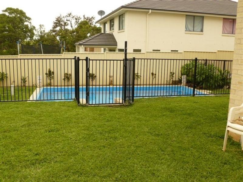 2-4 Bluestone Dr, Glenmore Park NSW 2745