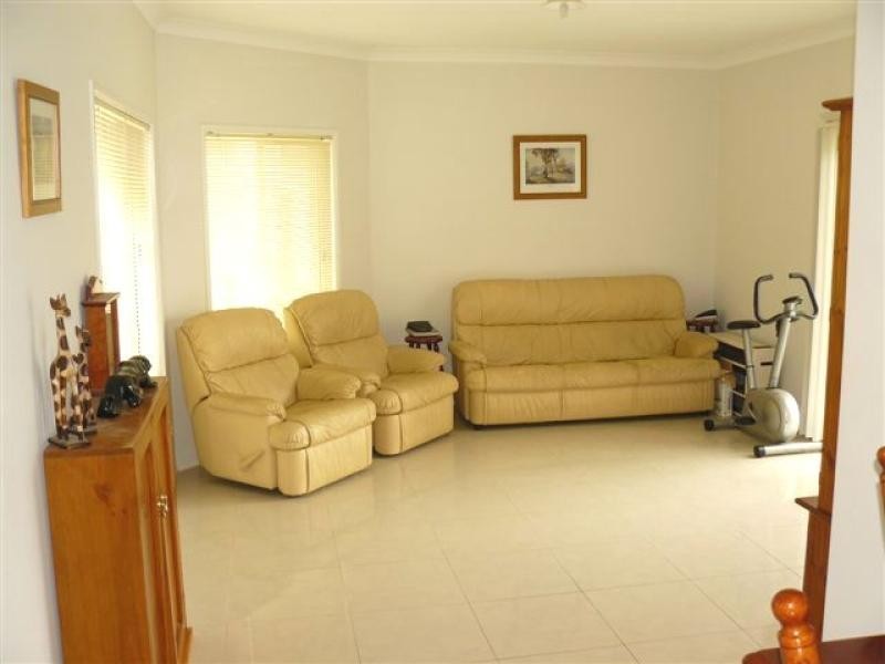 2-4 Bluestone Dr, Glenmore Park NSW 2745