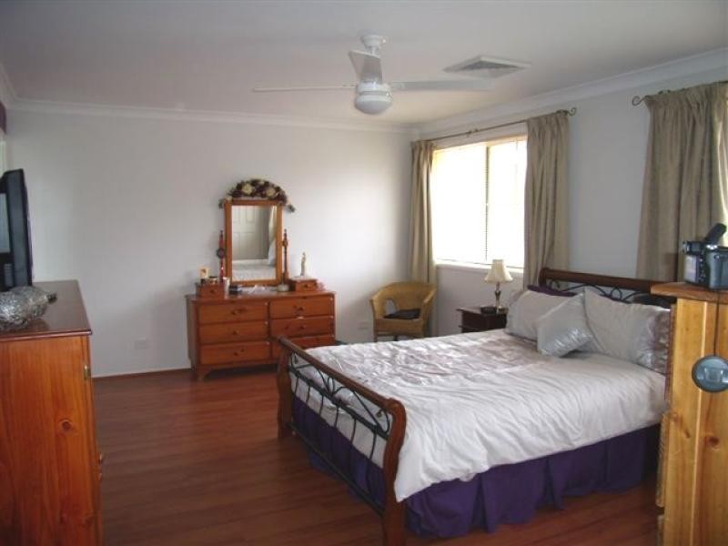 2-4 Bluestone Dr, Glenmore Park NSW 2745