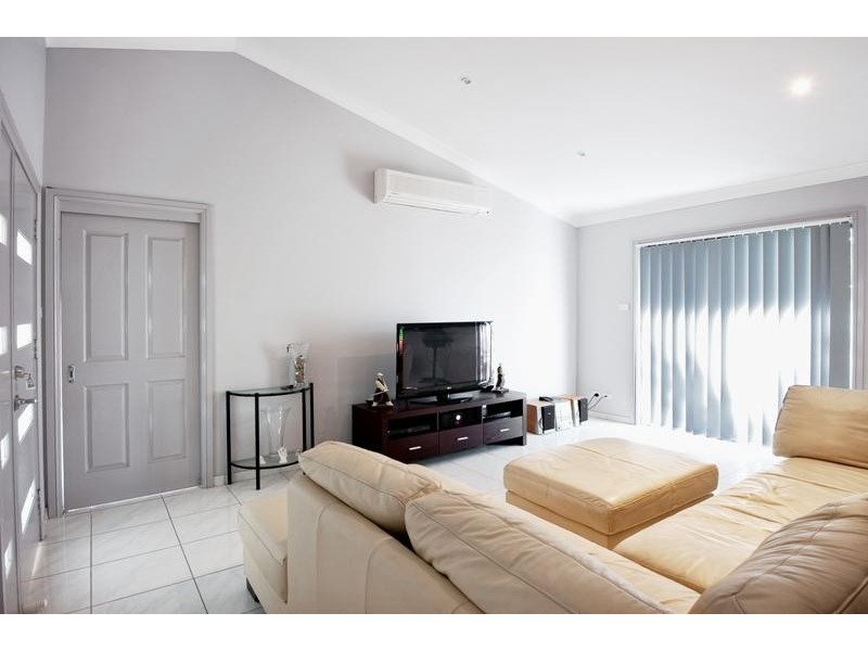 52 A Pembroke St, Cambridge Park NSW 2747