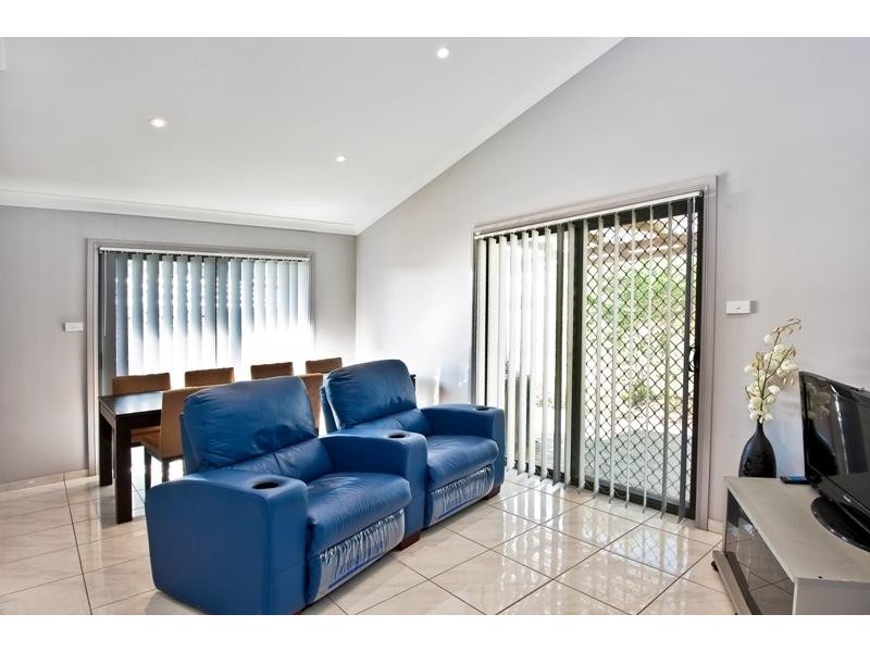 52 A Pembroke St, Cambridge Park NSW 2747