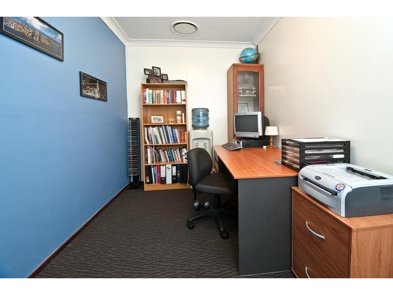 20 Silvereye Cl, Glenmore Park NSW 2745