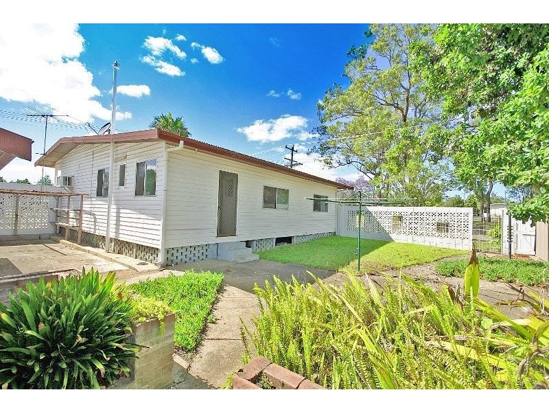 19 Third St, Warragamba NSW 2752