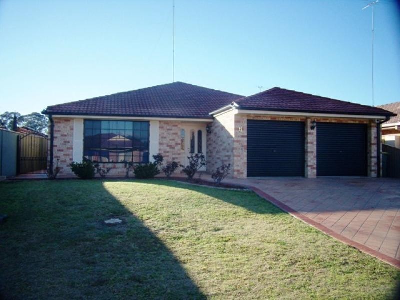 6 Killarney Avenue, Glenmore Park NSW 2745