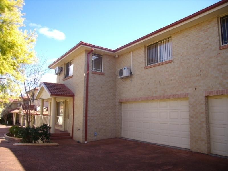 2/59 Jones Street, Kingswood NSW 2747