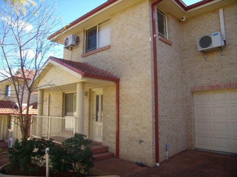 2/59 Jones Street, Kingswood NSW 2747