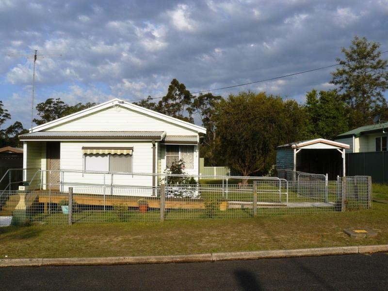 12 First Street, Warragamba NSW 2752