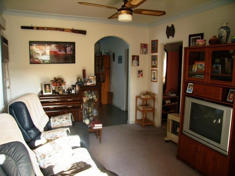 12 First Street, Warragamba NSW 2752