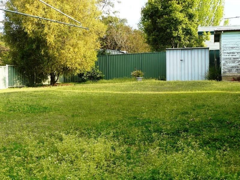 12 First Street, Warragamba NSW 2752