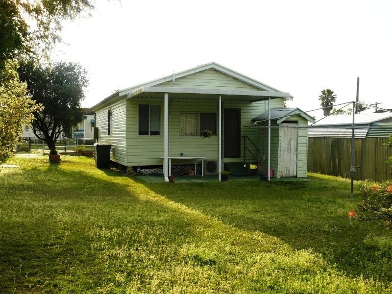 12 First Street, Warragamba NSW 2752