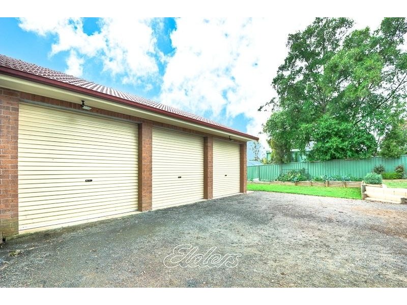8 Sales Avenue, Silverdale NSW 2752