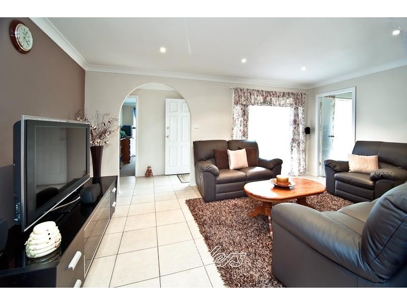 8 Sales Avenue, Silverdale NSW 2752