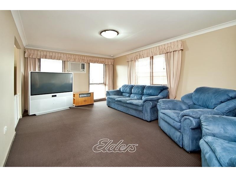 10 Ravenglass Place, Cranebrook NSW 2749