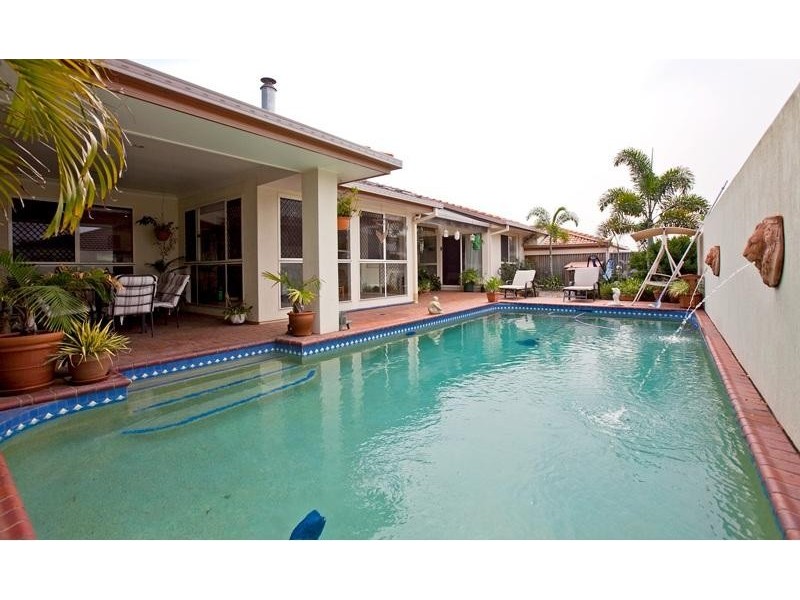 16 Villari Close, Belmont QLD 4153