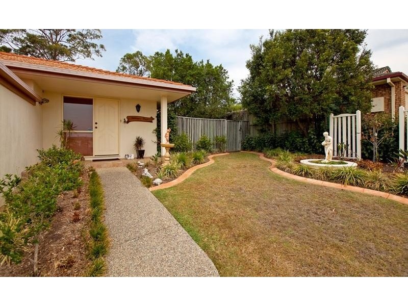 16 Villari Close, Belmont QLD 4153