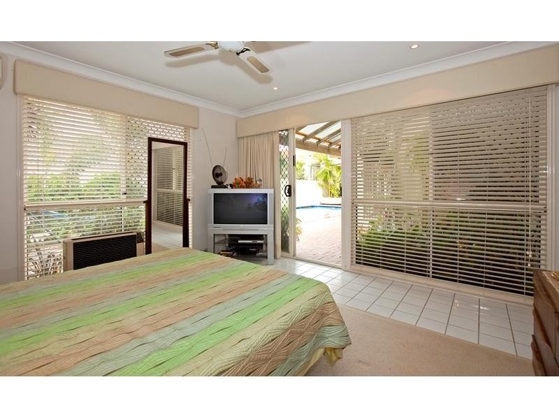 16 Villari Close, Belmont QLD 4153