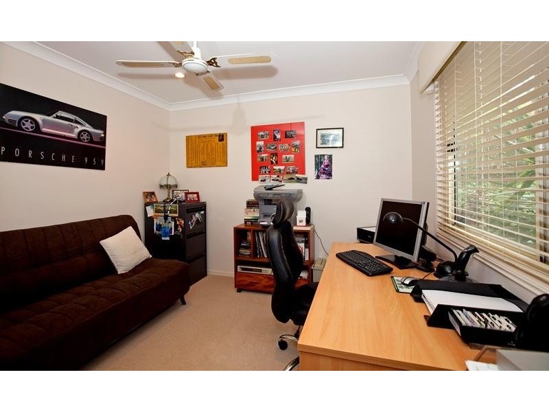 16 Villari Close, Belmont QLD 4153