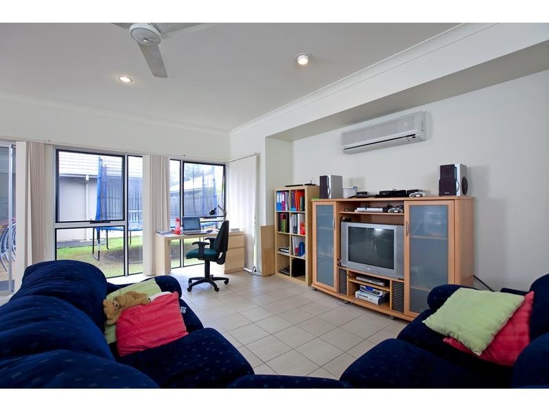 43 Yarra Road, Wakerley QLD 4154