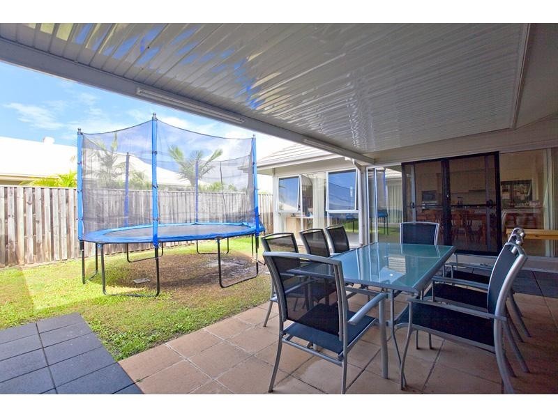 43 Yarra Road, Wakerley QLD 4154