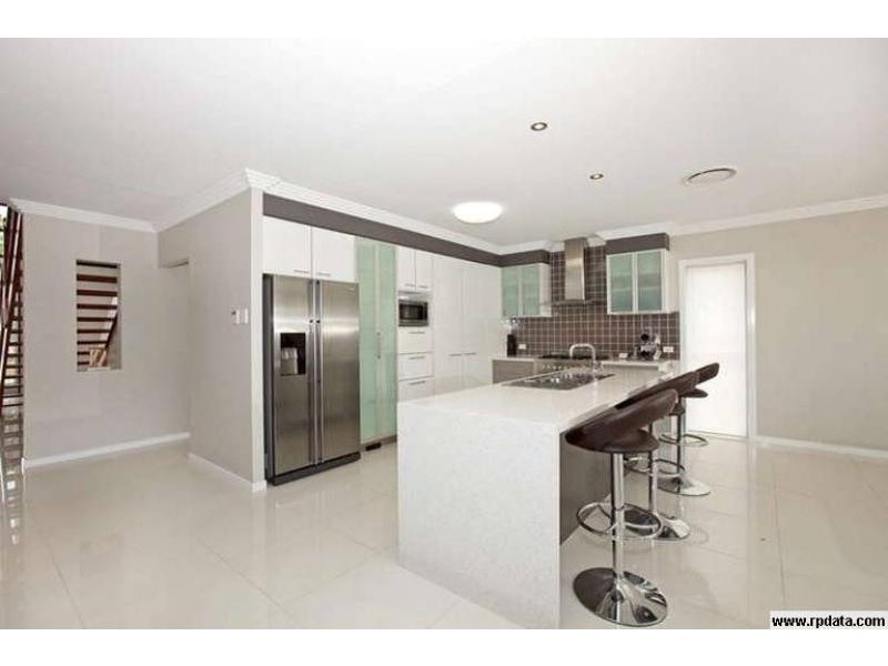 9 Peregian Close, Manly West QLD 4179