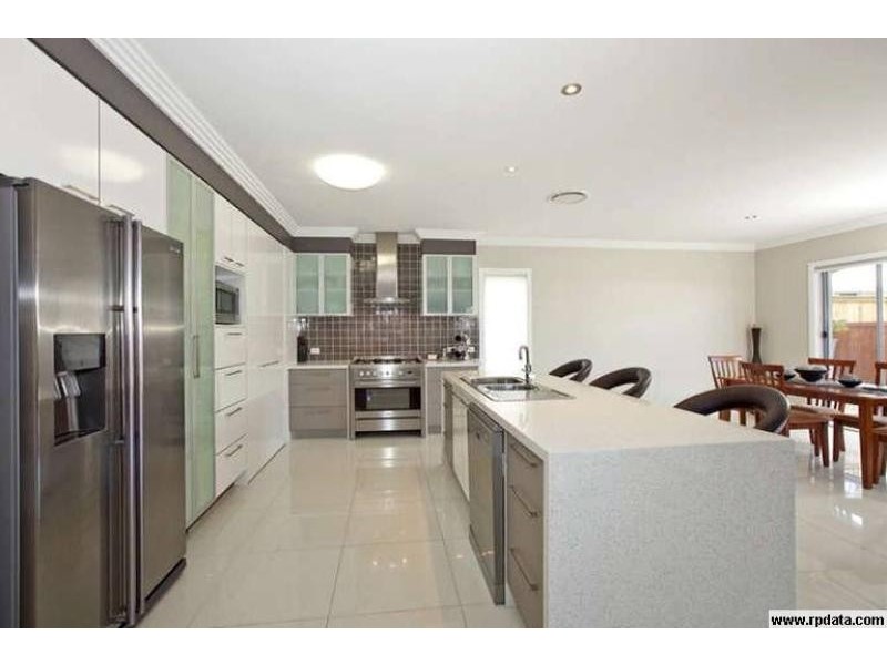 9 Peregian Close, Manly West QLD 4179