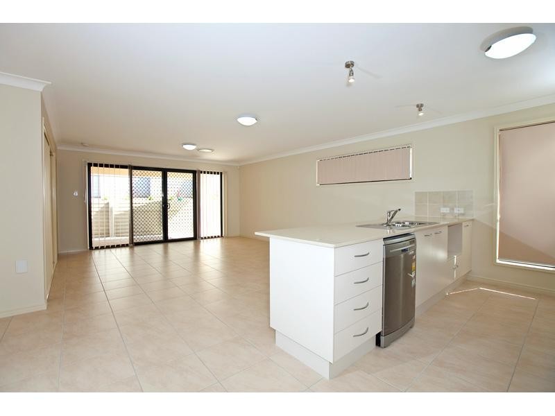 24 Worchester Street, Wakerley QLD 4154