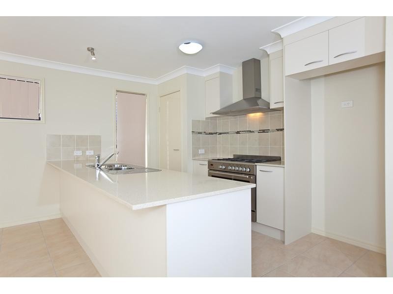 24 Worchester Street, Wakerley QLD 4154