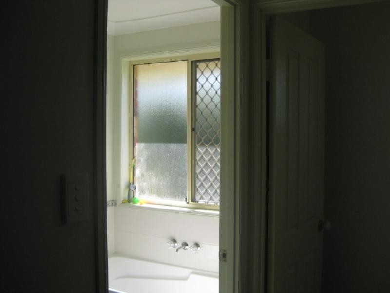 10 Meadow Street, Loganlea QLD 4131