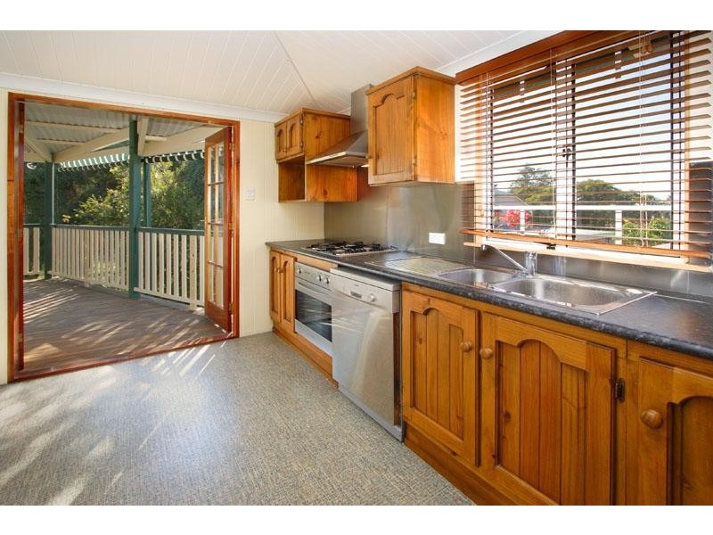 11 Moreton Avenue, Wynnum QLD 4178