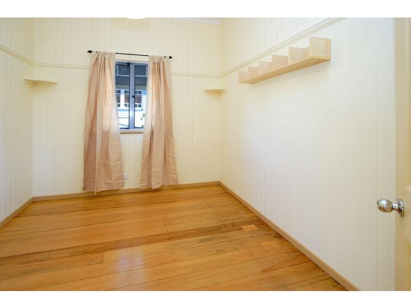 11 Moreton Avenue, Wynnum QLD 4178