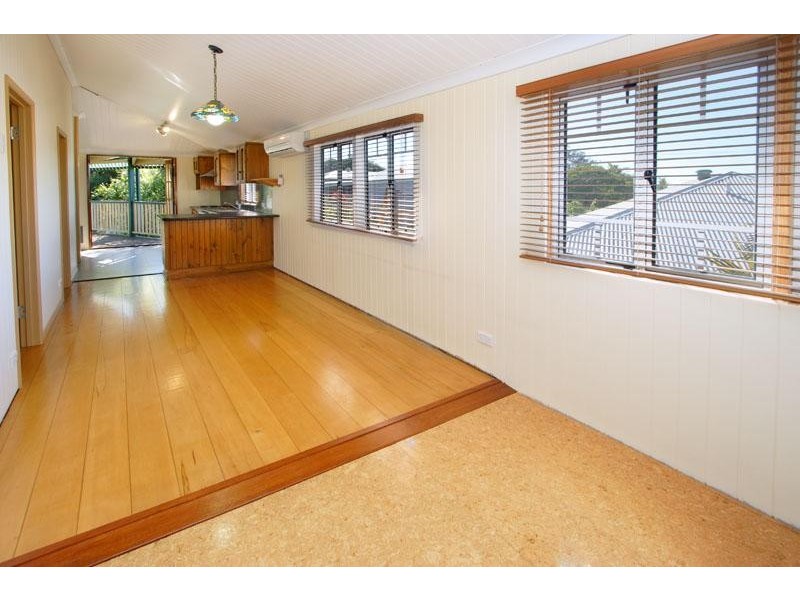 11 Moreton Avenue, Wynnum QLD 4178