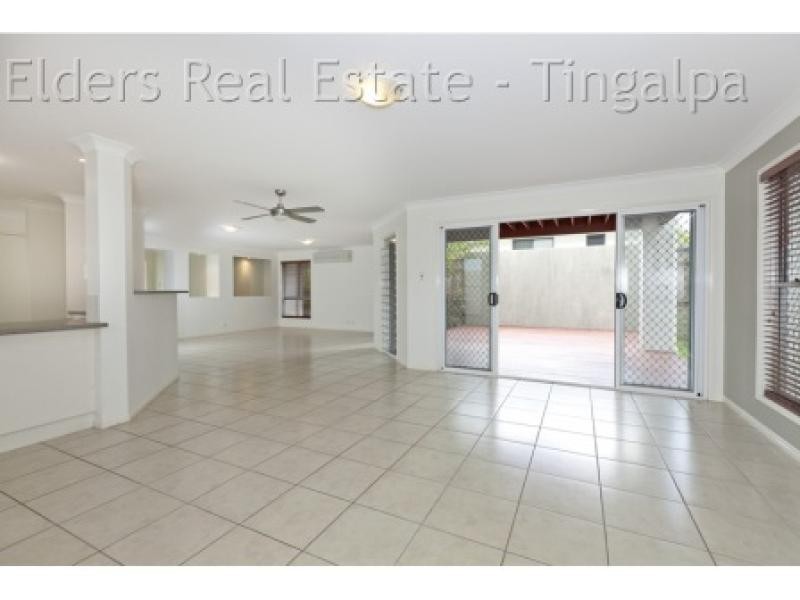 9 Daphne Place, Wakerley QLD 4154