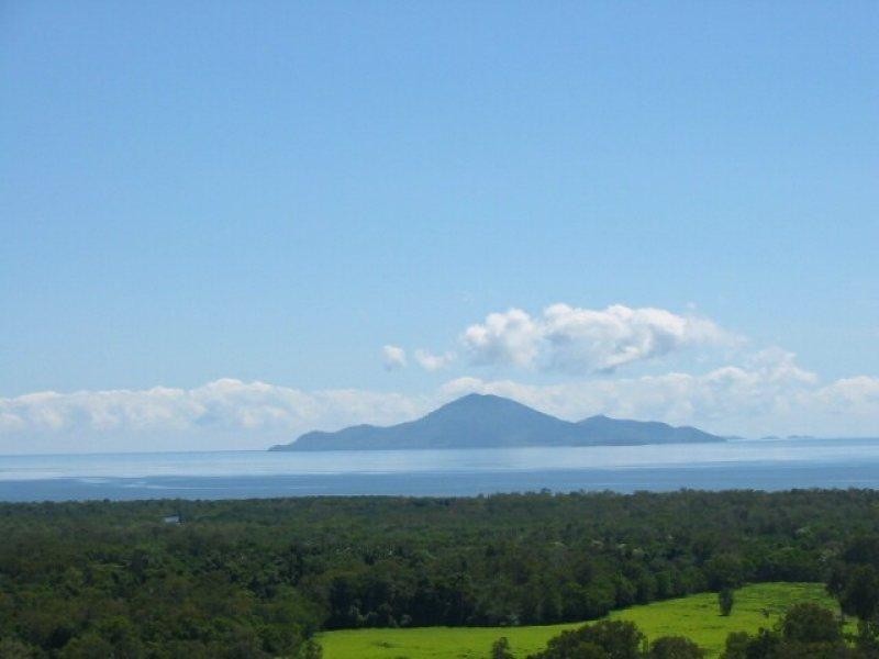 119 Ellerbeck Road, Cardwell QLD 4849