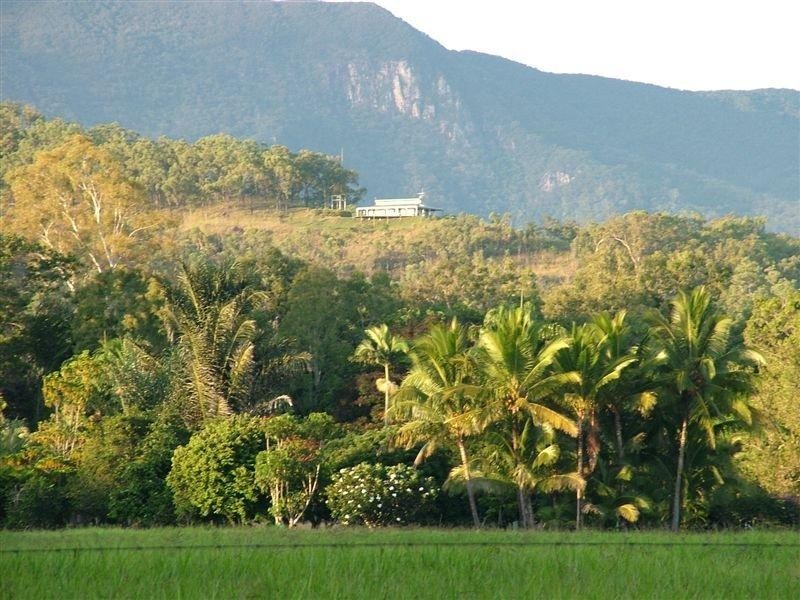 119 Ellerbeck Road, Cardwell QLD 4849