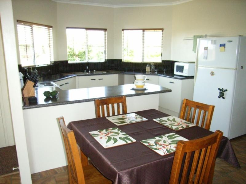 10 Albert St, Cardwell QLD 4849