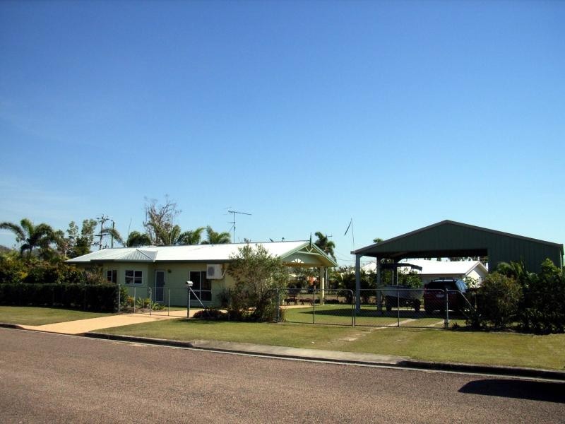 10 Albert St, Cardwell QLD 4849